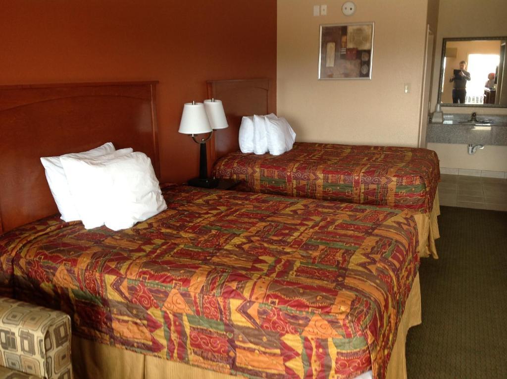 Budgetel Inn And Suites Hearne Bilik gambar